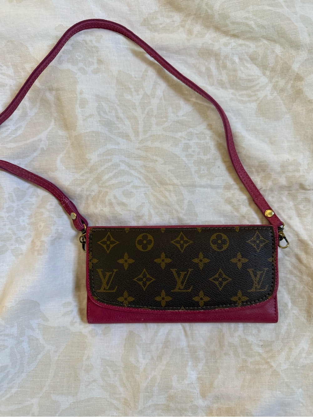 Like New Upcycled Crossbody Wallet Repurposed American Darling Louis Vuitton